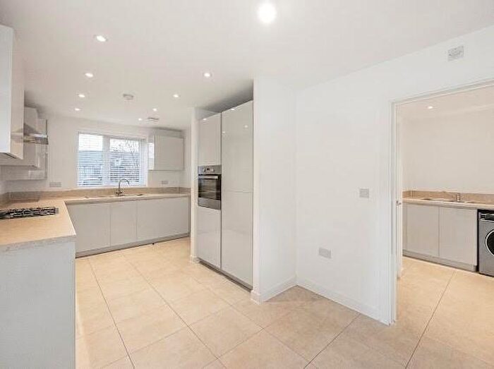 3 Bedroom House To Rent In Abberton Way, West Thurrock, RM20