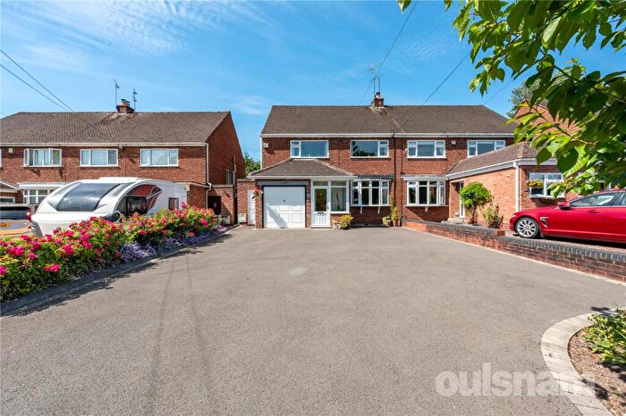 4 Bedroom House For Sale In Birmingham Road, Alvechurch, Birmingham, Worcestershire, B48