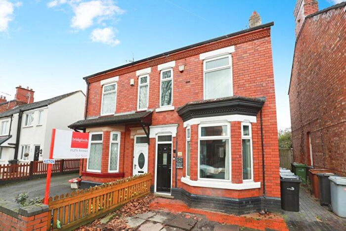 3 Bedroom Semi-Detached House For Sale In North Street, Crewe, Cheshire, CW1