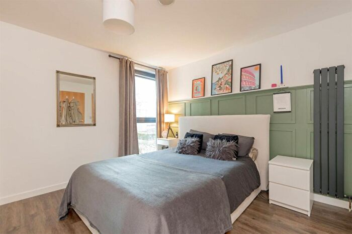 1 Bedroom Flat For Sale In Lower Gilmore Bank, Fountainbridge, Edinburgh, EH3