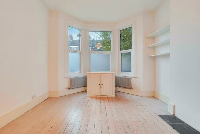 2 Bedroom Flat To Rent In Herbert Gardens, Kensal Rise, London, London Borough Of Brent, NW10