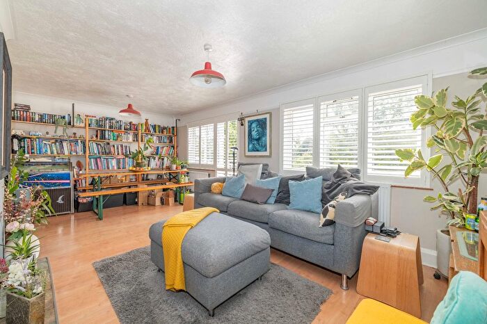 3 Bedroom Maisonette For Sale In Whitehall Close, Canterbury, Kent, CT2