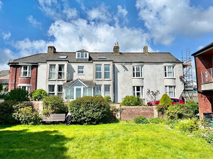 1 Bedroom Flat For Sale In Cedar Court, Saltash, PL12