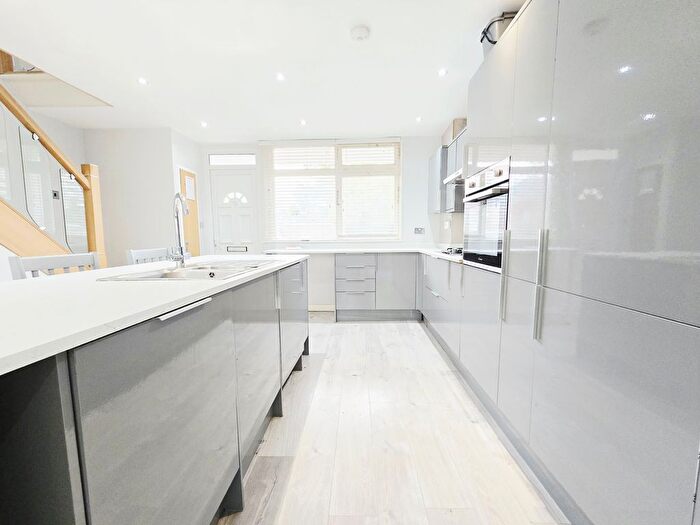 3 Bedroom Flat To Rent In Atholl House, Maida Vale, W9