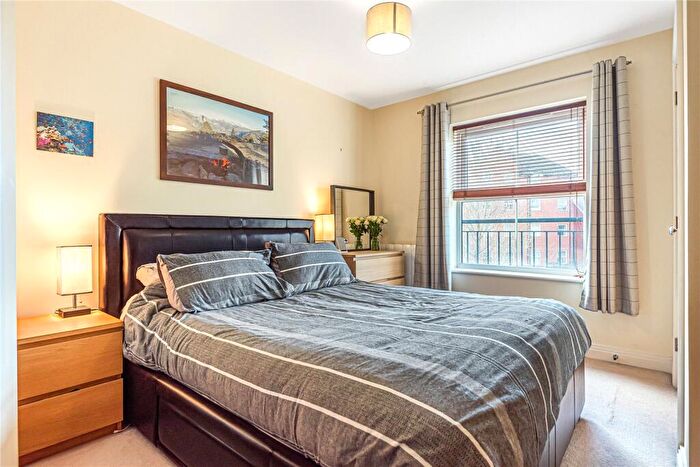 2 Bedroom Apartment For Sale In Wilmott House, Ashville Way, Wokingham, Berkshire, RG41