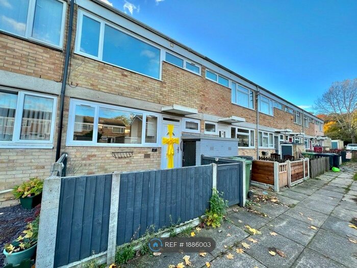 3 Bedroom Terraced House To Rent In Ely Way, Thetford, IP24