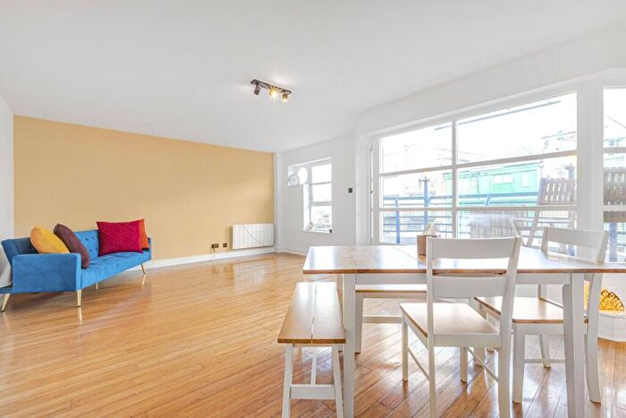 2 Bedroom Apartment To Rent In Three Colt Street, London, E14