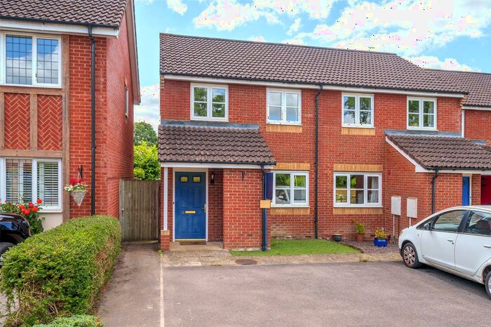 2 Bedroom End Of Terrace House To Rent In Harrow Way, Sindlesham, Wokingham, Berkshire, RG41