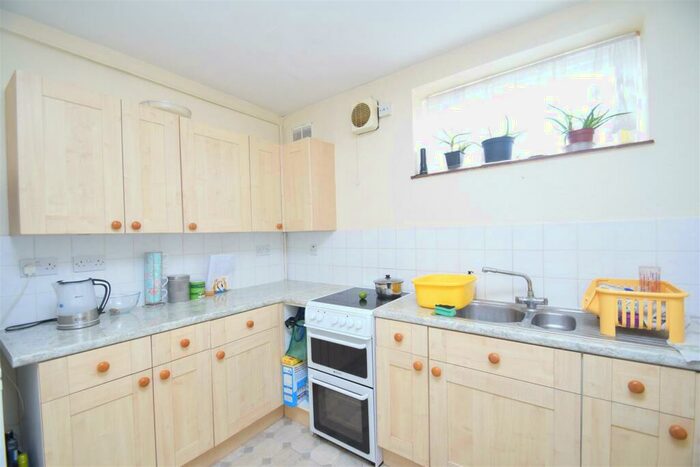 2 Bedroom Apartment To Rent In Oaklands Gate, Northwood, HA6