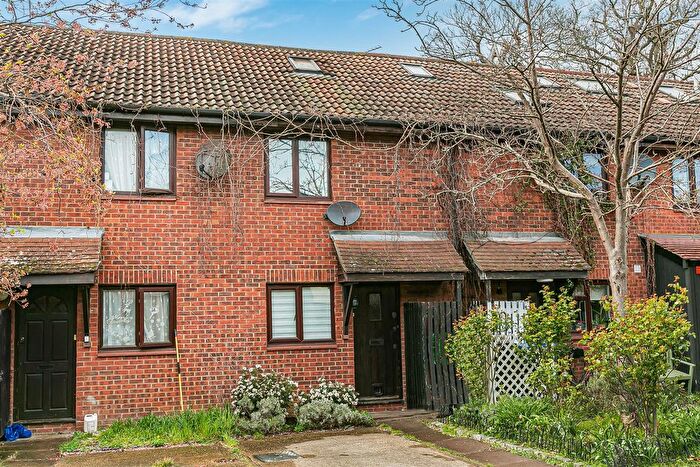3 Bedroom Terraced House For Sale In Haygreen Close, Kingston Upon Thames, KT2