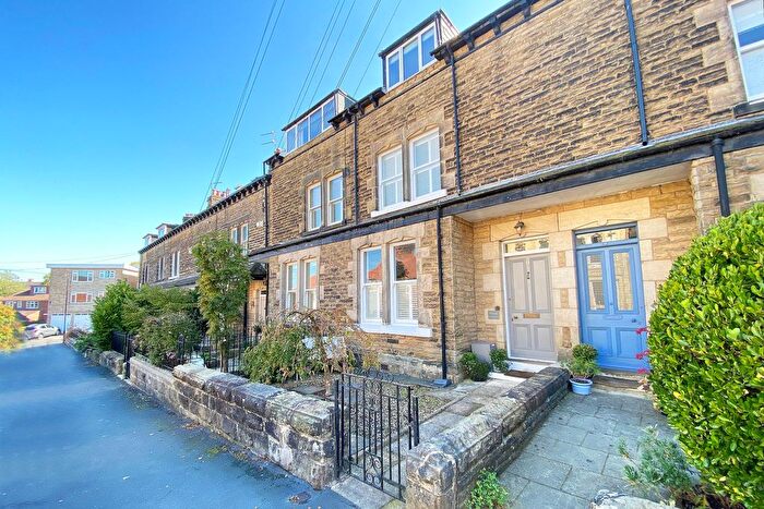 4 Bedroom Terraced House For Sale In West Cliffe Terrace, Harrogate, HG2