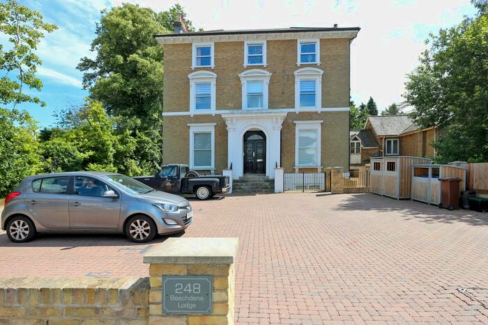 2 Bedroom Flat To Rent In Beechdene Lodge, Bromley, Kent, BR1