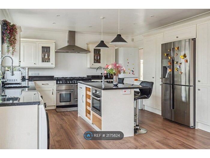 4 Bedroom Semi-Detached House To Rent In New Road, Chalfont St. Giles, HP8