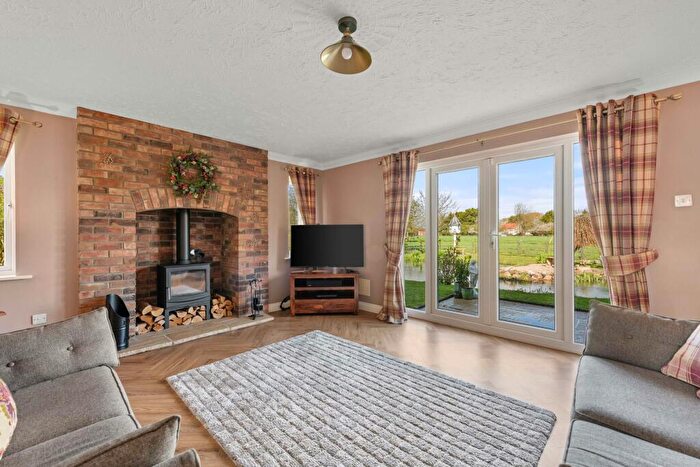 4 Bedroom Detached House For Sale In Paddock View, Stickford, PE22