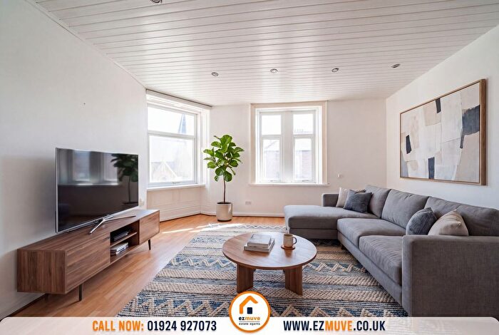 2 Bedroom End Terrace House For Sale In Foundry Street, Ravensthorpe, WF13
