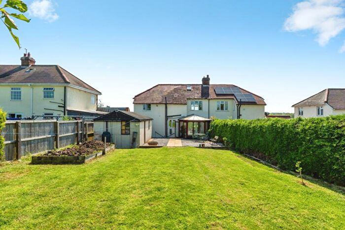 4 Bedroom Semi-Detached House For Sale In Nottingham Road, Loughborough, LE12