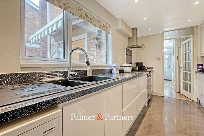 3 Bedroom End Of Terrace House For Sale In Home Mead, Chelmsford, Essex, CM2