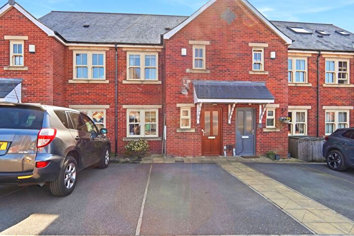 3 Bedroom Terraced House For Sale In Oak Park Terrace, Leeds, LS16