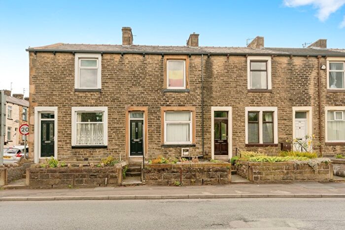 3 Bedroom Terraced House For Sale In Burnley Road, Colne, Lancashire, BB8