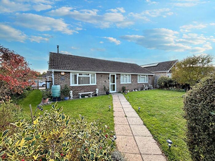 3 Bedroom Detached Bungalow For Sale In Willow Avenue, Fordingbridge, SP6