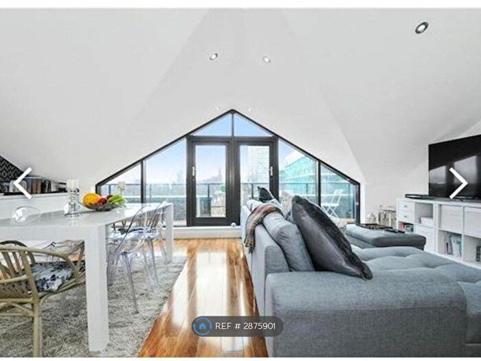 2 Bedroom Flat To Rent In Lion Court, London, E1W