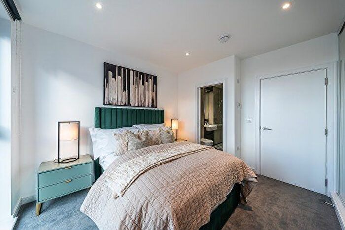 4 Bedroom Property To Rent In Grafton Road, Croydon, CR0