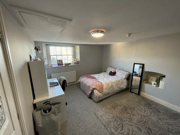 6 Bedroom Flat To Rent In Whiteladies Road, Clifton, Bristol, BS8