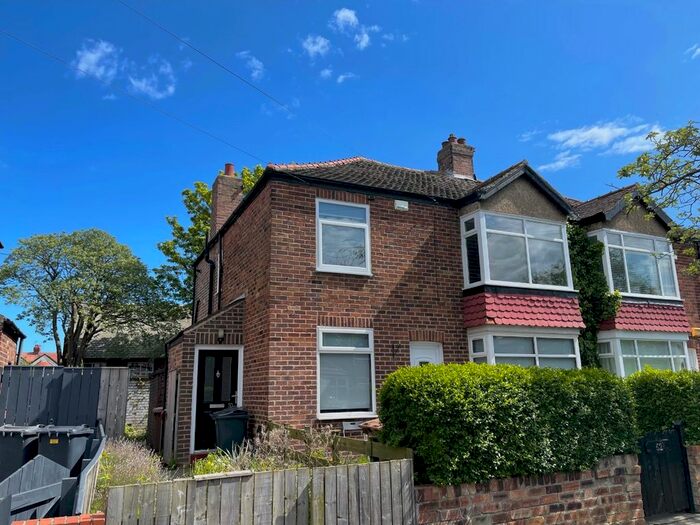 2 Bedroom Flat To Rent In Closefield Gr, Monkseaton, Whitley Bay. St., NE25