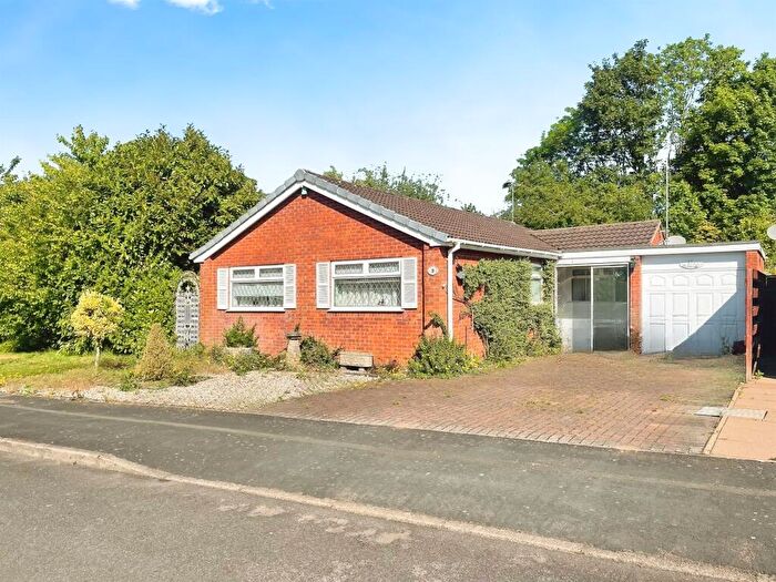 2 Bedroom Detached Bungalow For Sale In Welsh Close, Warwick, CV34
