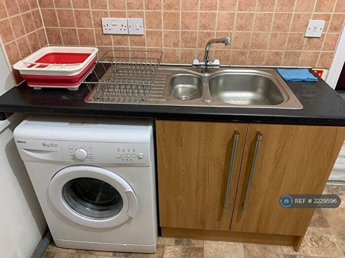 1 Bedroom Flat To Rent In Mowbray Road, Cambridge, CB1