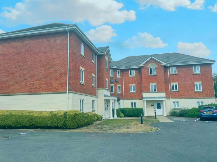 2 Bedroom Flat To Rent In Godwit Close, Gosport, PO12