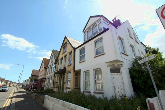 1 Bedroom Flat To Rent In Southview Drive, Westcliff On Sea, SS0