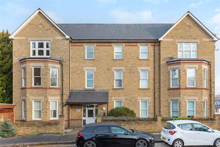 2 Bedroom Apartment For Sale In Beulah Hill, London, SE19