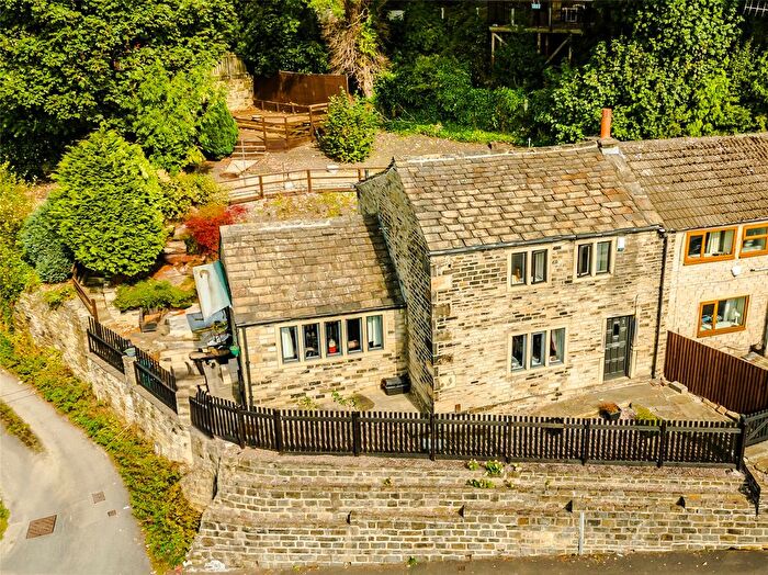 3 Bedroom Semi Detached House For Sale In Station Road, Fenay Bridge, Huddersfield, HD8