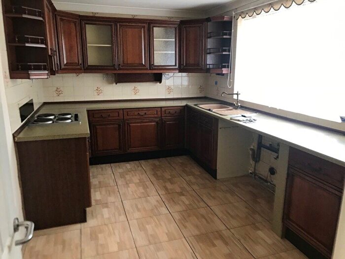 3 Bedroom End Of Terrace House To Rent In Strathdon Drive, London, SW17