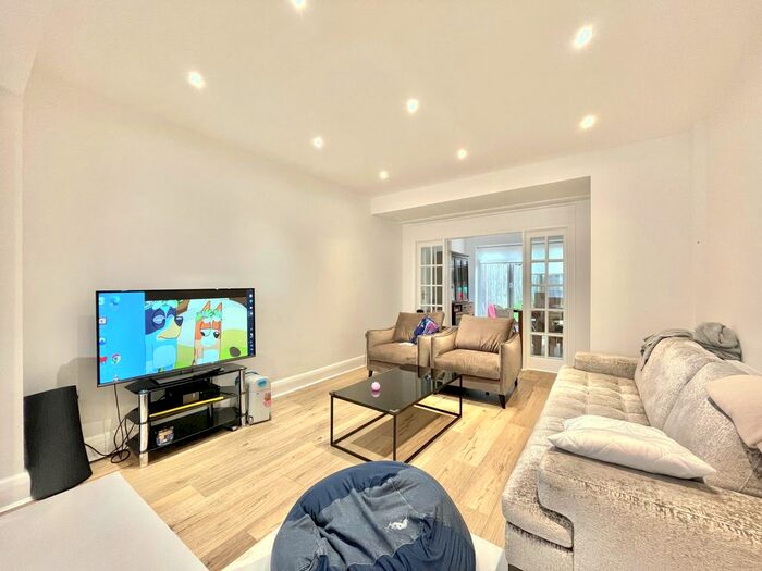 3 Bedroom Semi-Detached House To Rent In Woodside Park Station Area, London, N12