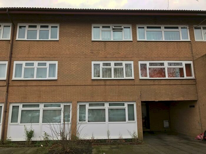 1 Bedroom Flat To Rent In Bramble Avenue, Conniburrow, Milton Keynes, MK14