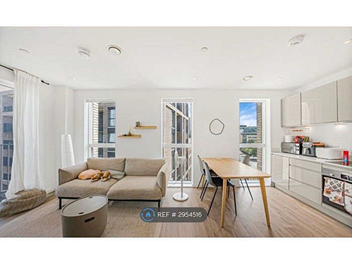 2 Bedroom Flat To Rent In Grain Apartments, London, E16