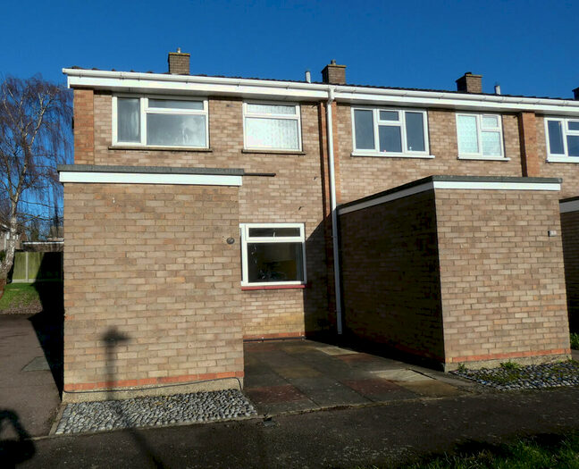 2 Bedroom End Of Terrace House To Rent In Arden Walk, Bedford, MK41