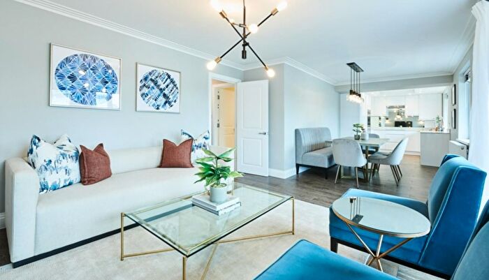 2 Bedroom Flat To Rent In Pond Place, Fulham Road, London, SW3