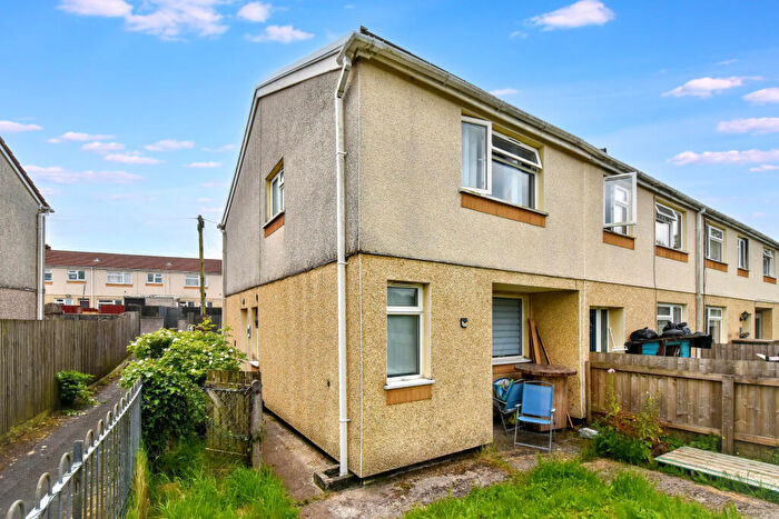 2 Bedroom End Of Terrace House For Sale In Dan-yr-heol, Aberdare, CF44