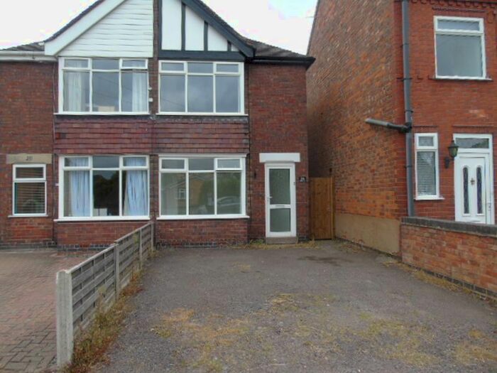 3 Bedroom Semi-Detached House To Rent In Stoke Road, Hinckley, LE10
