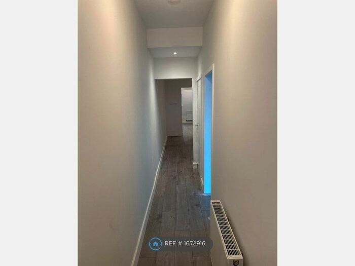 3 Bedroom Semi-Detached House To Rent In Chesterfield Road, Staveley, S43