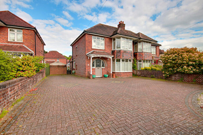 3 Bedroom Semi-Detached House For Sale In Popular Location! No Forward Chain! 's Semi Detached House, SO19