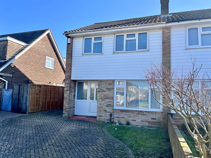 3 Bedroom Semi-Detached House To Rent In Goodwood Crescent, Gravesend, DA12