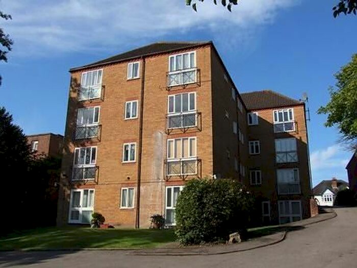 1 Bedroom Flat To Rent In Hill Lane, Southampton, SO15