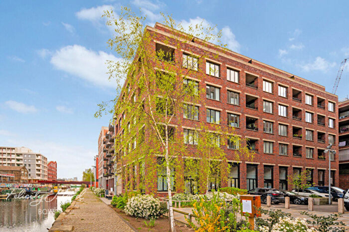 1 Bedroom Apartment For Sale In Rookwood Way, London, E3