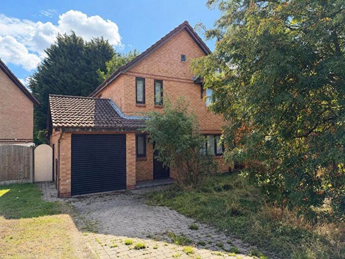 3 Bedroom Detached House For Sale In Nevinson Drive, Sunnyhill, Derby, DE23