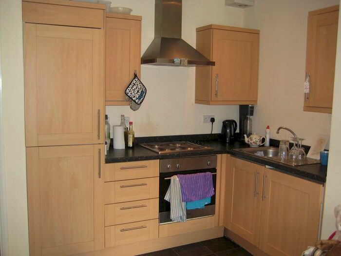 1 Bedroom Apartment To Rent In Furnished Bed Available /, B4