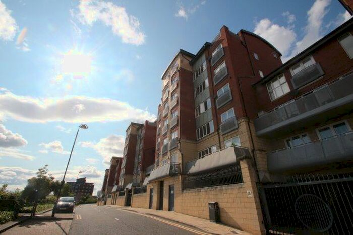 2 Bedroom Flat To Rent In City Road, Newcastle Upon Tyne, NE1